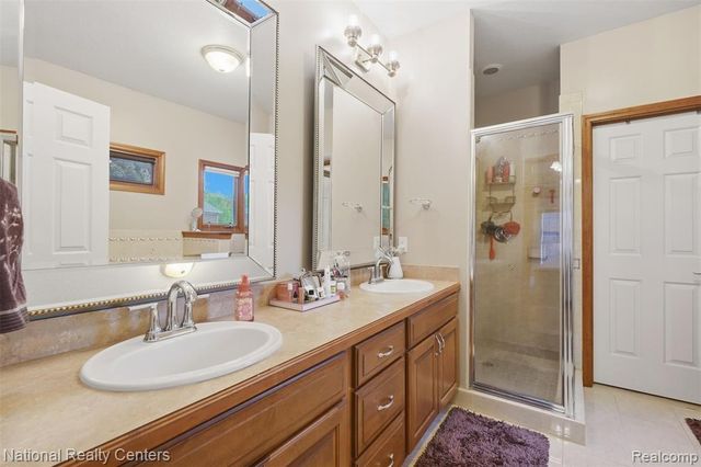 8401 Heartwood Drive, Newport, MI 48166