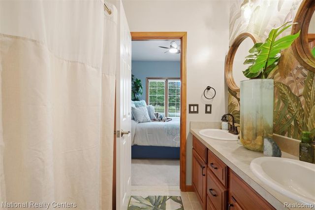 8401 Heartwood Drive, Newport, MI 48166
