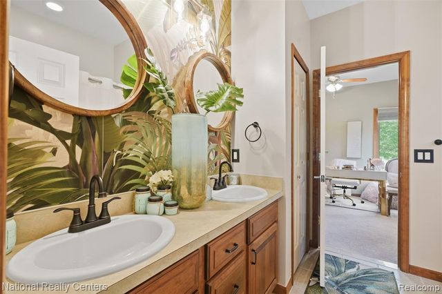 8401 Heartwood Drive, Newport, MI 48166