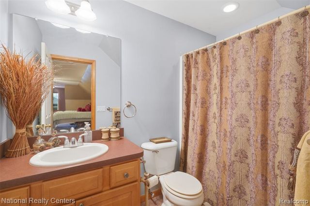 8401 Heartwood Drive, Newport, MI 48166