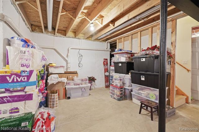 8401 Heartwood Drive, Newport, MI 48166