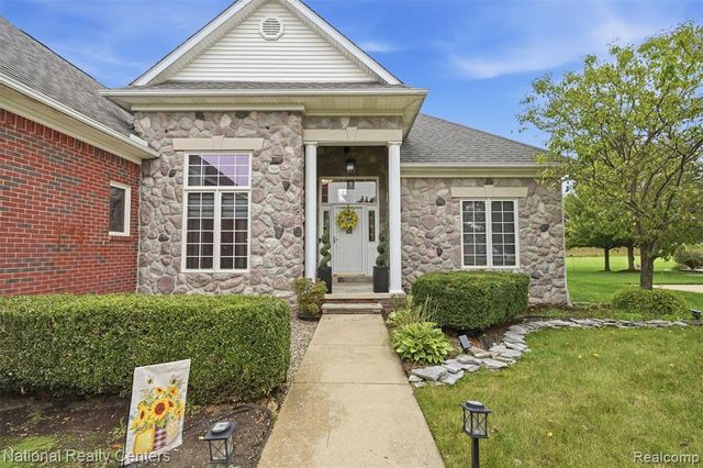8401 Heartwood Drive, Newport, MI 48166
