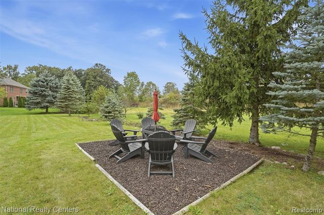 8401 Heartwood Drive, Newport, MI 48166