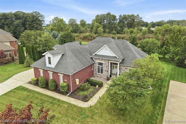 8401 Heartwood Drive, Newport, MI 48166