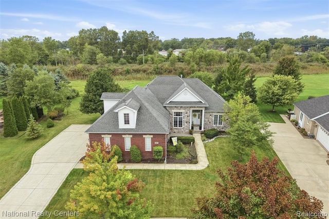 8401 Heartwood Drive, Newport, MI 48166