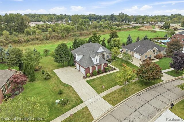 8401 Heartwood Drive, Newport, MI 48166