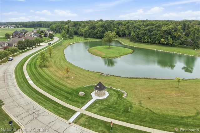 8401 Heartwood Drive, Newport, MI 48166