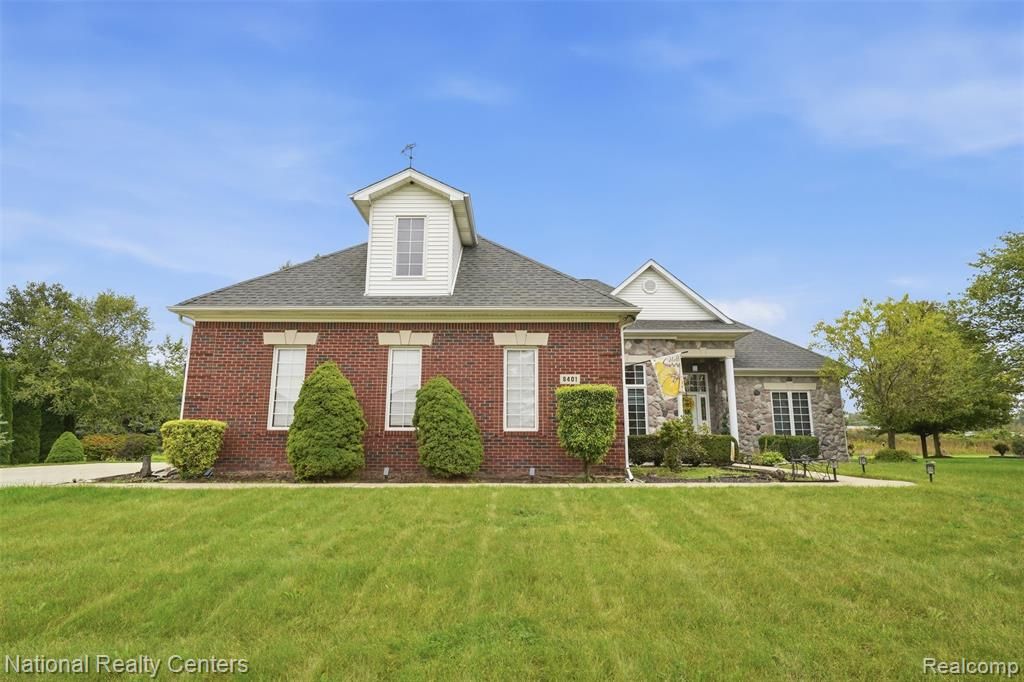 8401 Heartwood Drive, Newport, MI 48166