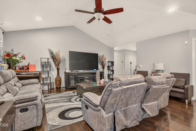 3232 Ford Drive, Medford, OR 97504