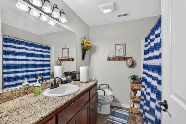 3232 Ford Drive, Medford, OR 97504