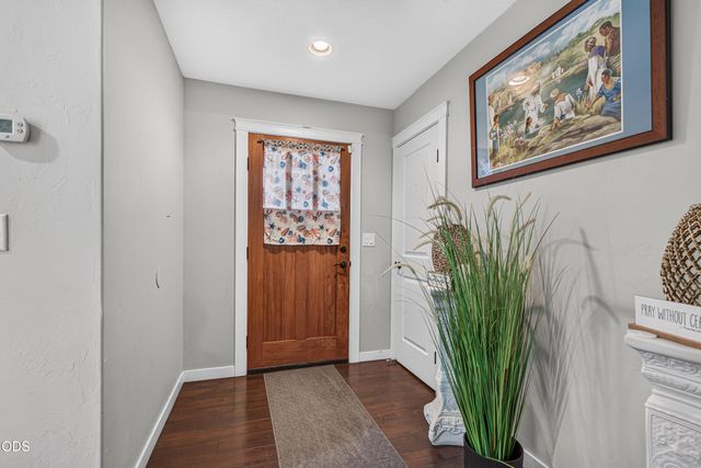 3232 Ford Drive, Medford, OR 97504
