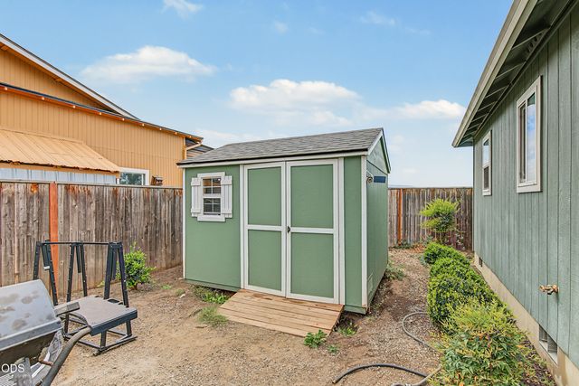 3232 Ford Drive, Medford, OR 97504