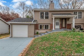 308 Della Drive, St Peters, MO 63376