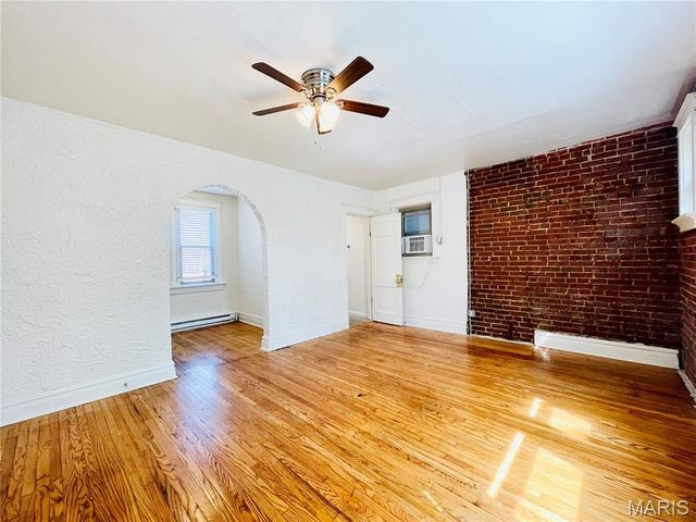 4103 Hartford Street, St Louis, MO 63116