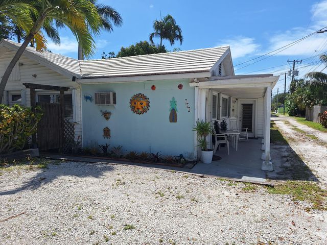 721 N M Street, Lake Worth Beach, FL 33460