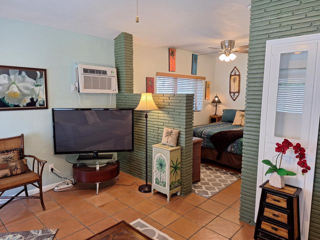 721 N M Street, Lake Worth Beach, FL 33460