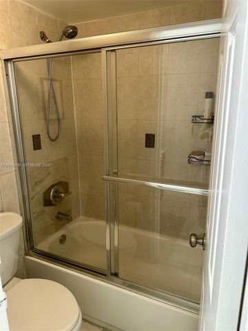 2935 NE 163rd St 3R, North Miami Beach, FL 33160