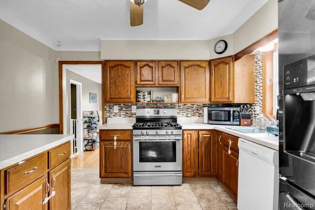 13065 Neff Road, Clio, MI 48420