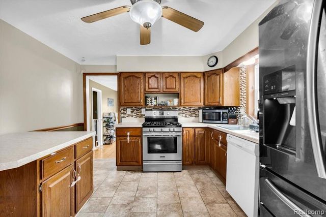 13065 Neff Road, Clio, MI 48420