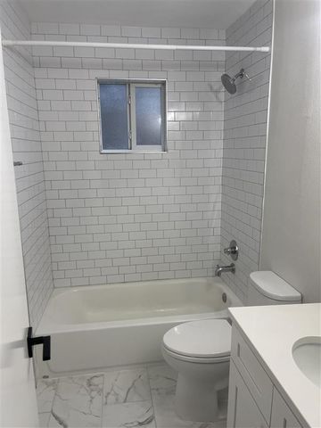 425 N Rosemont Avenue 115, Dallas, TX 75208