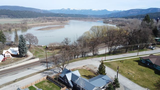 7042 Oak St., Bonners Ferry, ID 83805