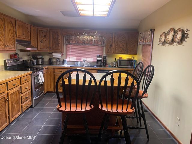 7042 Oak St., Bonners Ferry, ID 83805