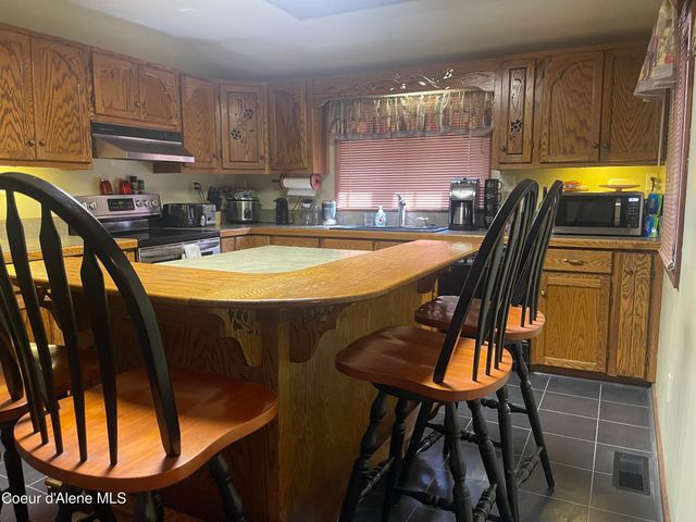 7042 Oak St., Bonners Ferry, ID 83805