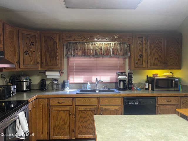 7042 Oak St., Bonners Ferry, ID 83805
