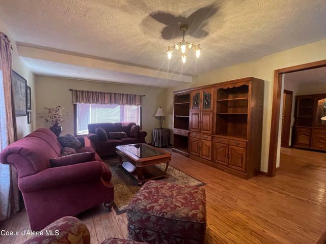 7042 Oak St., Bonners Ferry, ID 83805