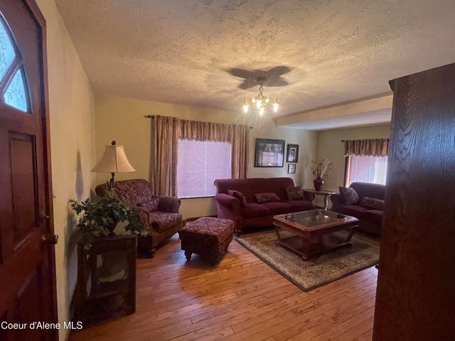 7042 Oak St., Bonners Ferry, ID 83805