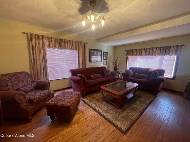 7042 Oak St., Bonners Ferry, ID 83805