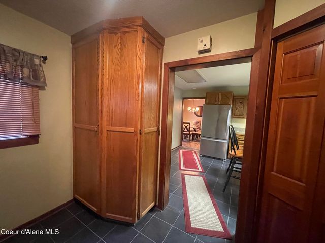 7042 Oak St., Bonners Ferry, ID 83805