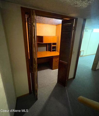 7042 Oak St., Bonners Ferry, ID 83805