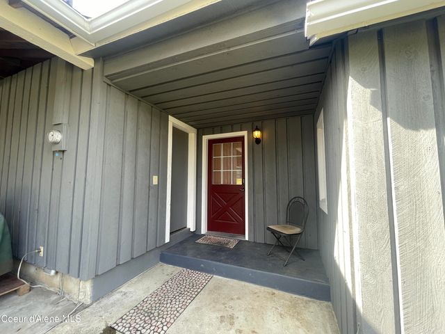 7042 Oak St., Bonners Ferry, ID 83805