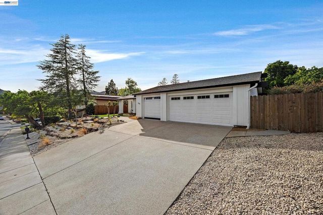 186 Mt Wilson Way, Clayton, CA 94517