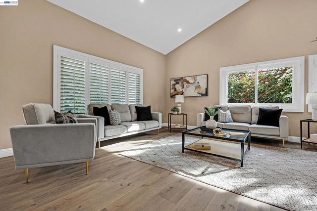 186 Mt Wilson Way, Clayton, CA 94517