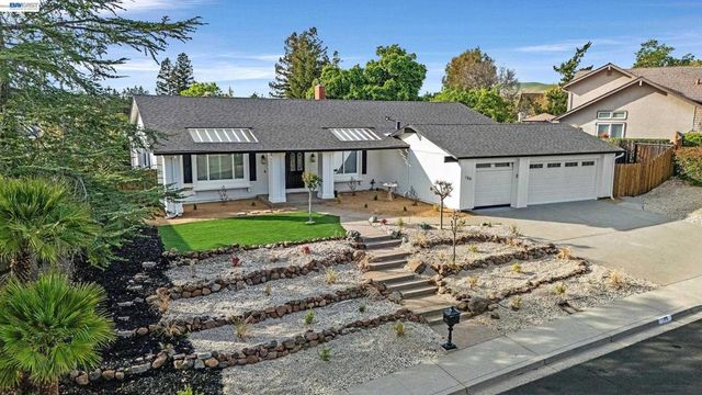 186 Mt Wilson Way, Clayton, CA 94517