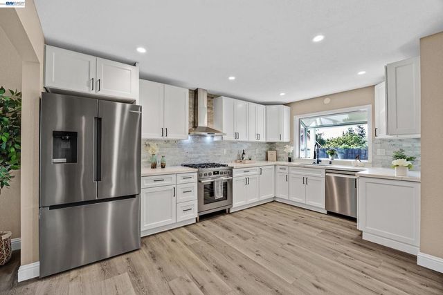 186 Mt Wilson Way, Clayton, CA 94517