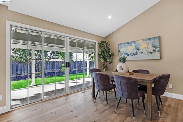 186 Mt Wilson Way, Clayton, CA 94517