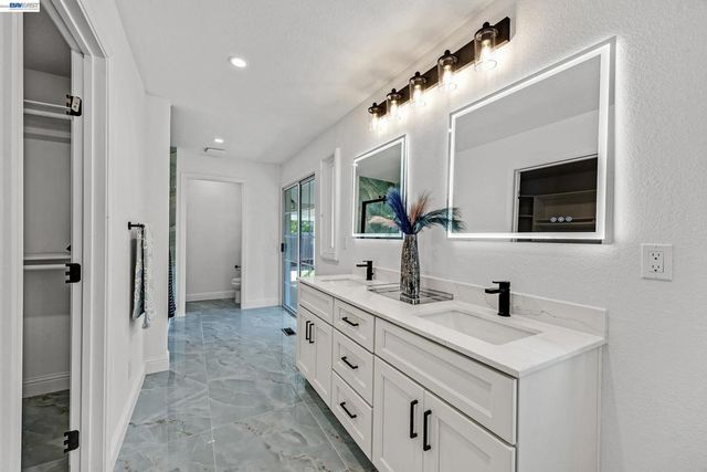 186 Mt Wilson Way, Clayton, CA 94517