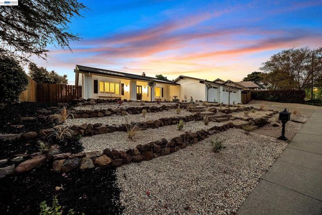 186 Mt Wilson Way, Clayton, CA 94517