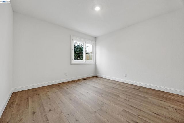 186 Mt Wilson Way, Clayton, CA 94517