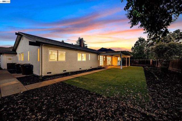 186 Mt Wilson Way, Clayton, CA 94517