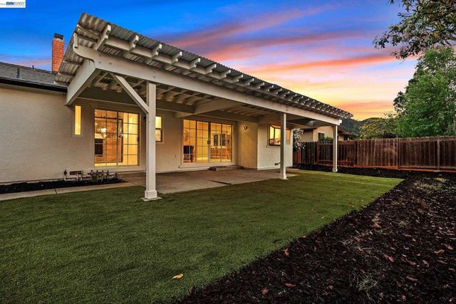 186 Mt Wilson Way, Clayton, CA 94517