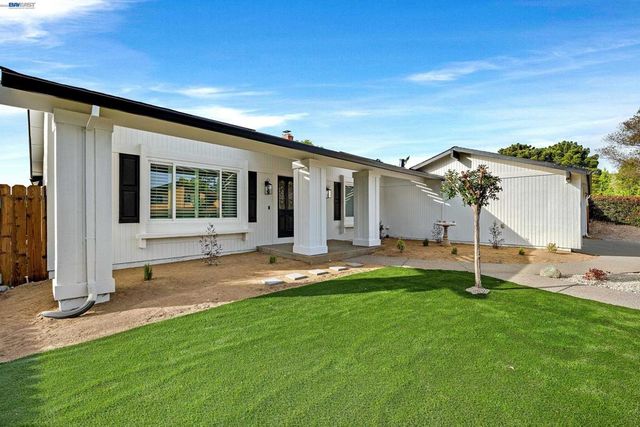 186 Mt Wilson Way, Clayton, CA 94517