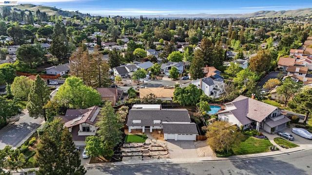 186 Mt Wilson Way, Clayton, CA 94517