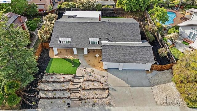 186 Mt Wilson Way, Clayton, CA 94517