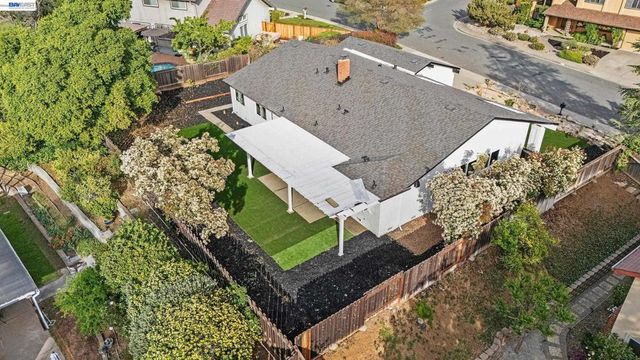 186 Mt Wilson Way, Clayton, CA 94517