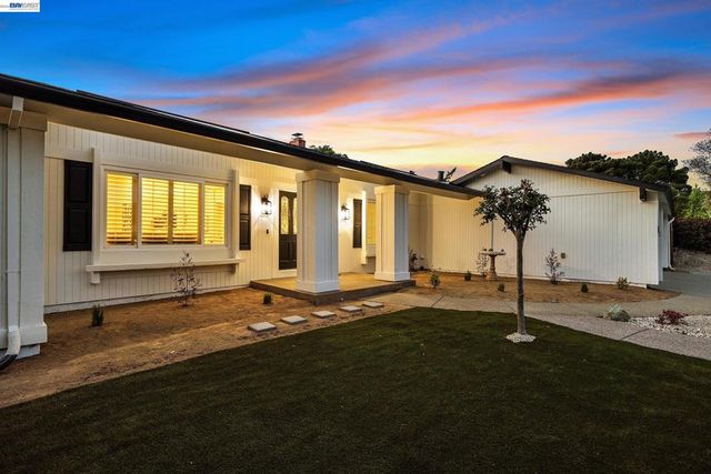 186 Mt Wilson Way, Clayton, CA 94517