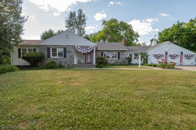 5 Pardun Ave, Milltown Boro, NJ 08850